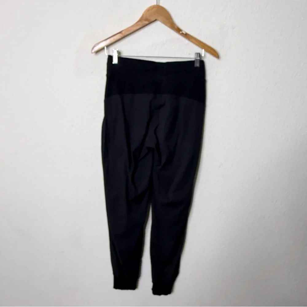 Lululemon Dance Studio Jogger *29